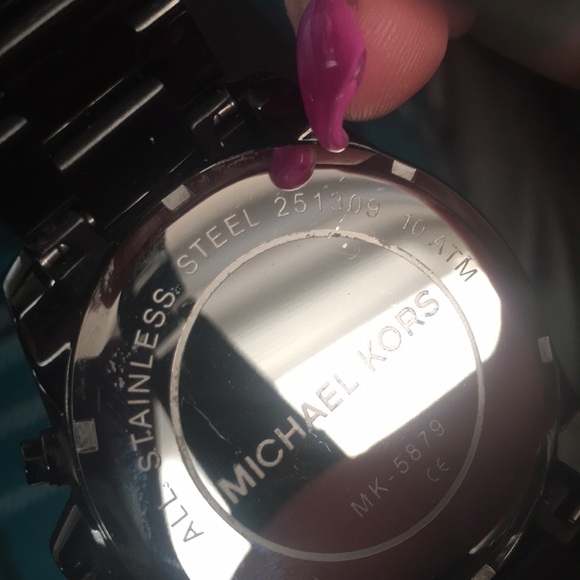 Michael Kors black and gold sparkly watch - Picture 5 of 5